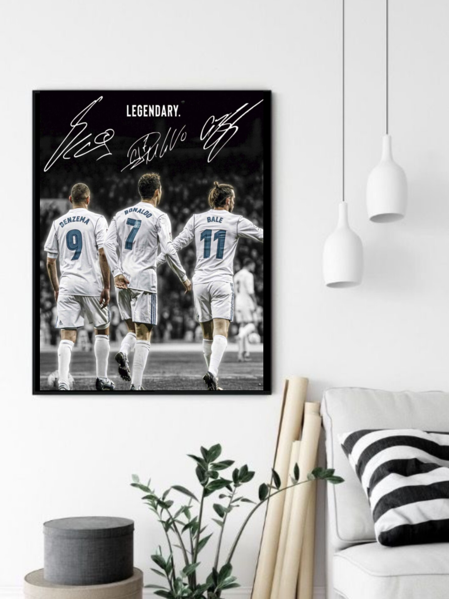تابلو قاب عکس مثلث بی بی سی